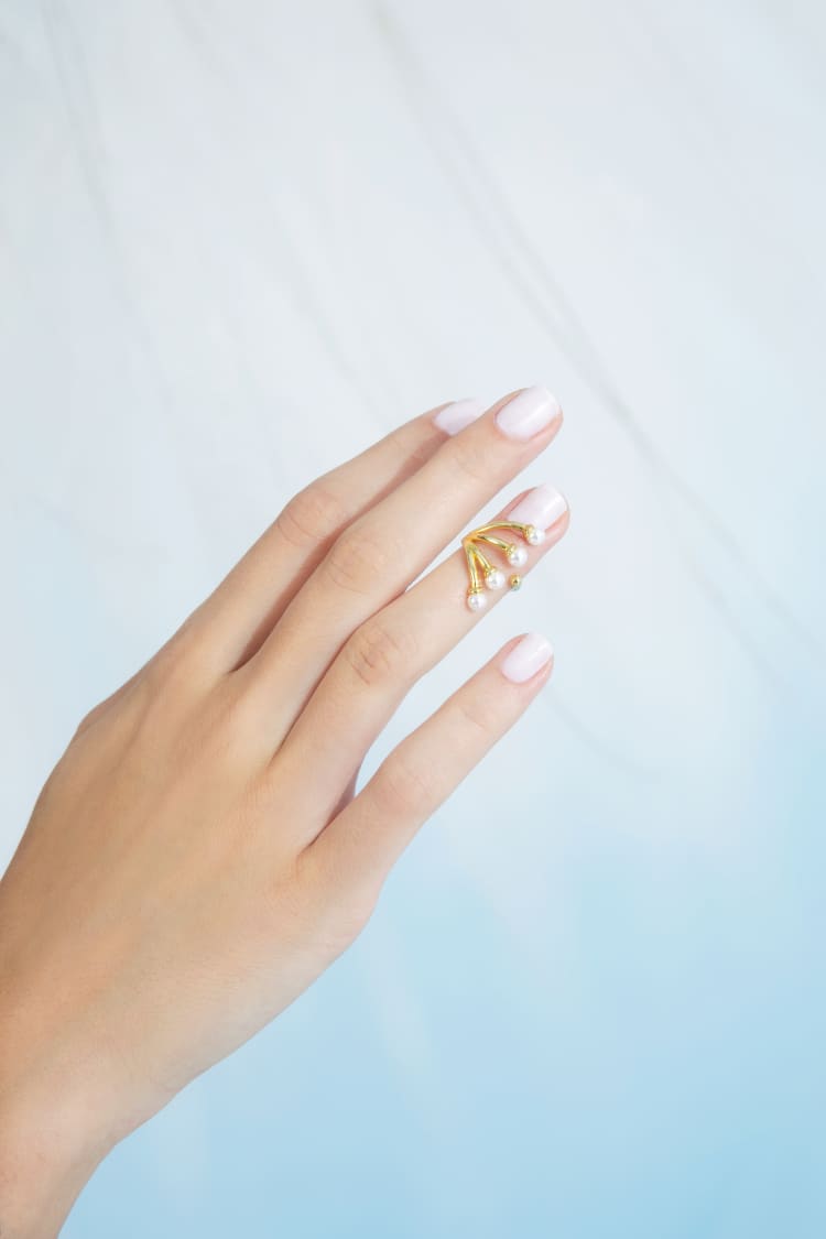 Bague d’ongle diadème en perles