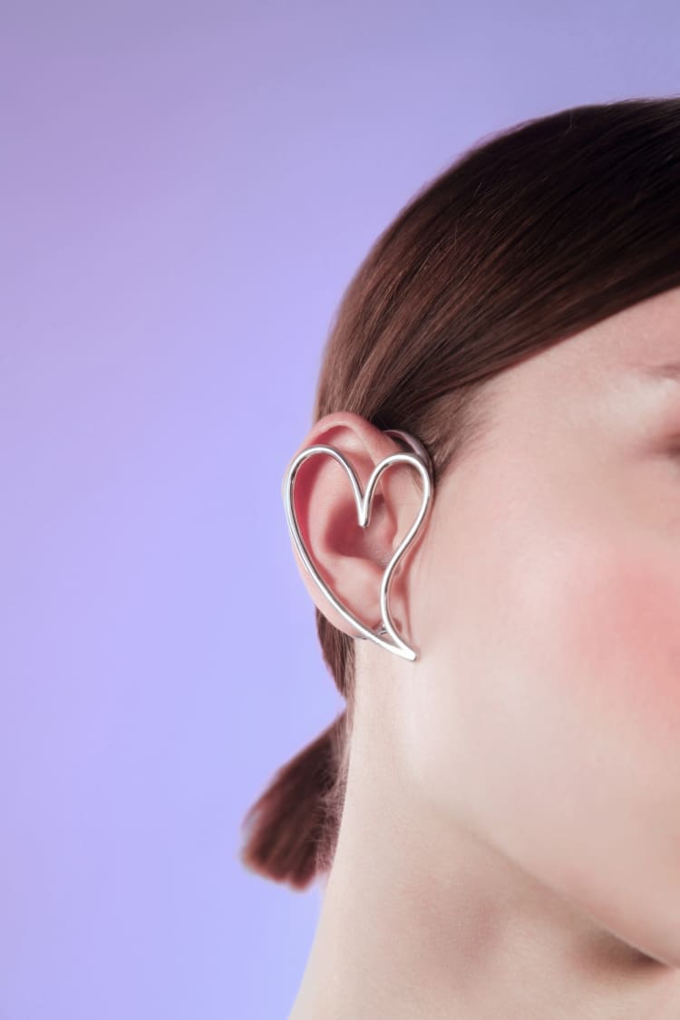 Ear cuff cœur en argent couvrant toute l’oreille
