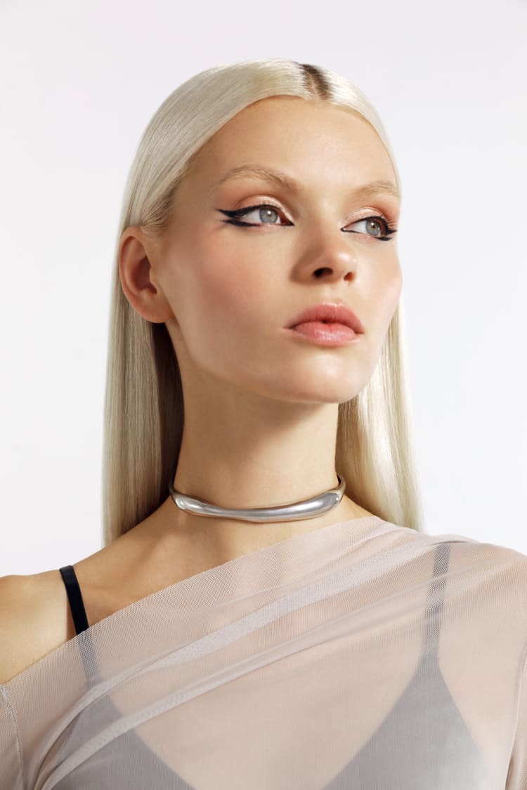 Collier ras-de-cou torsadé en argent