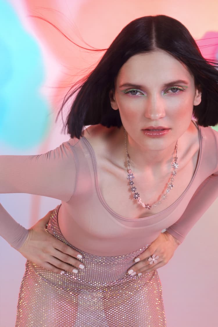 Collier ras-du-cou fleur en argent