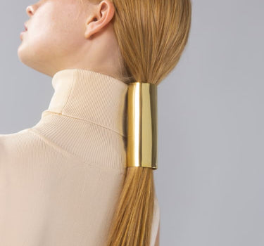 Grande ear cuff de queue-de-cheval en or