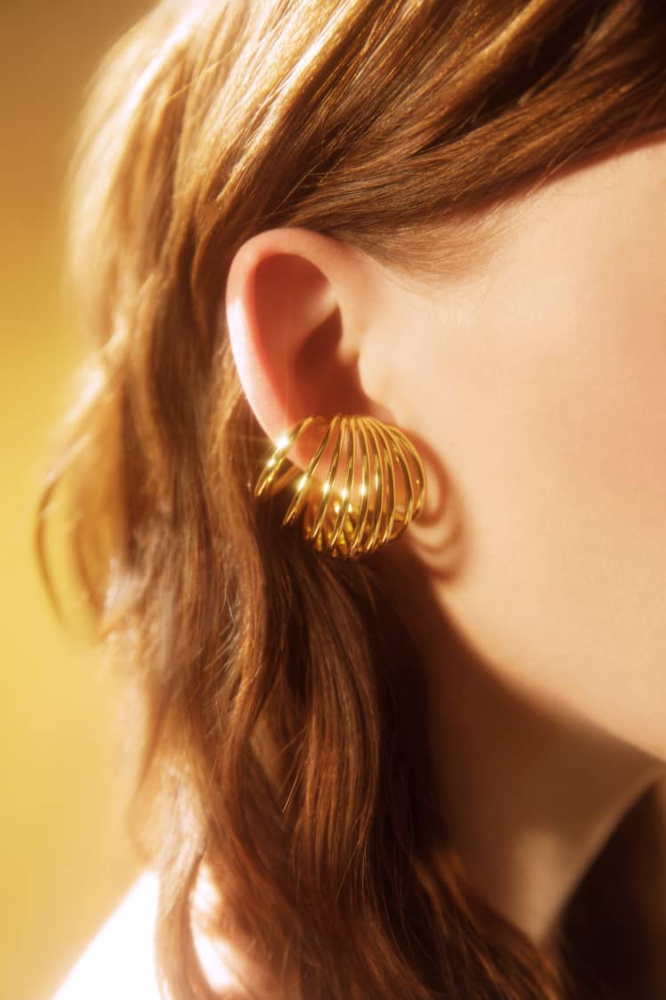 Boucle d’oreille spirale en or