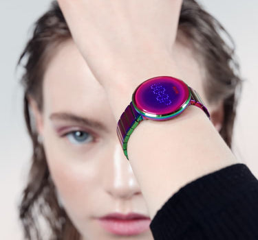 Montre digitale violette