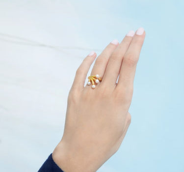 Bague délicate avec mini perles