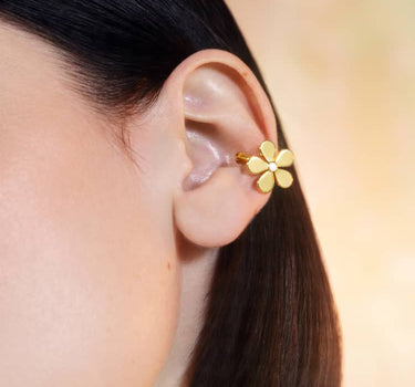 Ear cuff d’oreille fleur en or