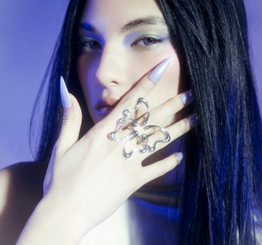 Grande bague papillon en argent