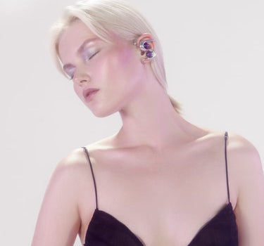 Ear cuff en argent orné d’améthyste