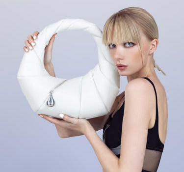 Sac à main blanc en cuir