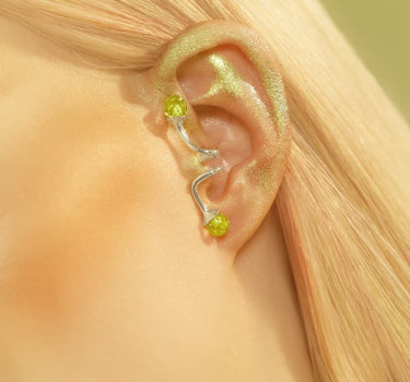 Ear cuff d’oreille en argent sertie de cristaux de topaze et d’opale