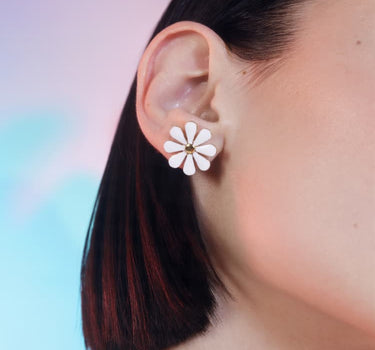 Boucles d’oreilles puces marguerite blanc et or
