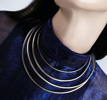 Collier ras-du-cou spirale en argent