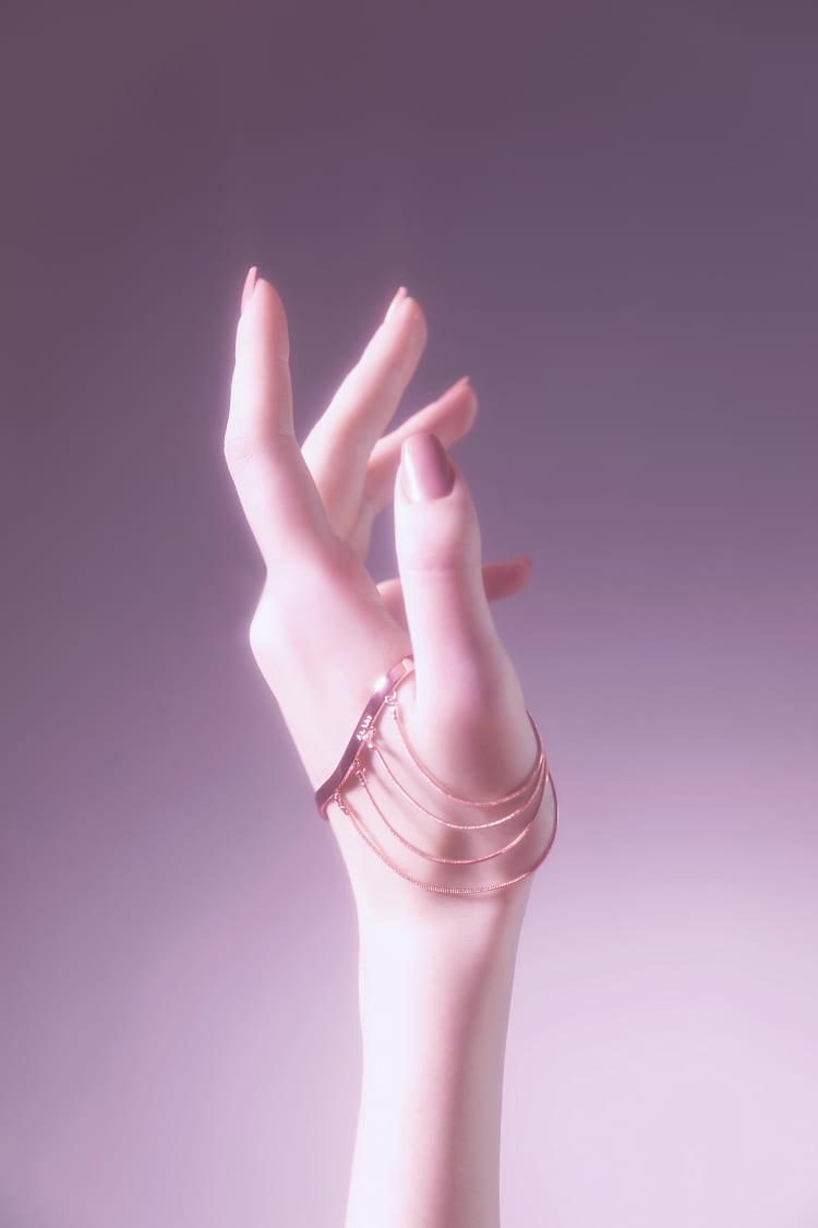 Chaîne de main en or rose