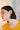 Boucle d’oreille courte marguerite dorée et blanche