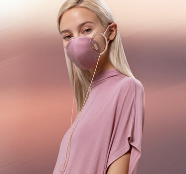 Masque tissu rose chaîne en or