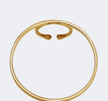 Bague en or avec grande pierre ronde