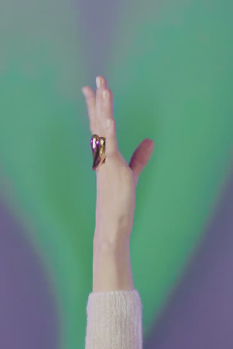 Grande bague en forme de cœur en or