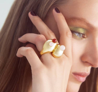 Big gold ring with rose quartz & red agate